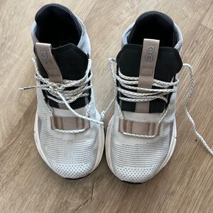 On Cloud Nova Sneakers 5.5